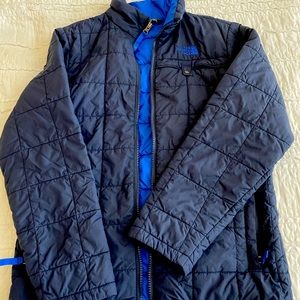 The North Face Boys jacket Large 14/16 Navy exterior with bright blue interior
